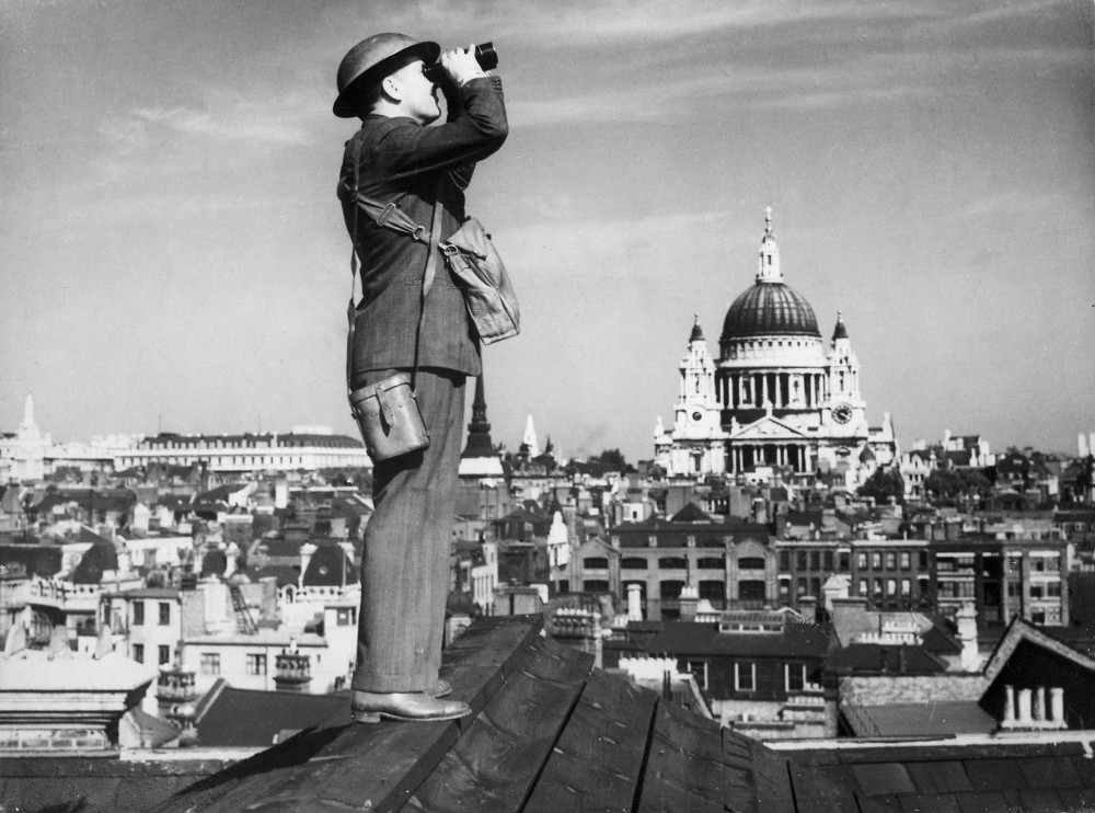 Battle_of_britain_air_observer.jpg